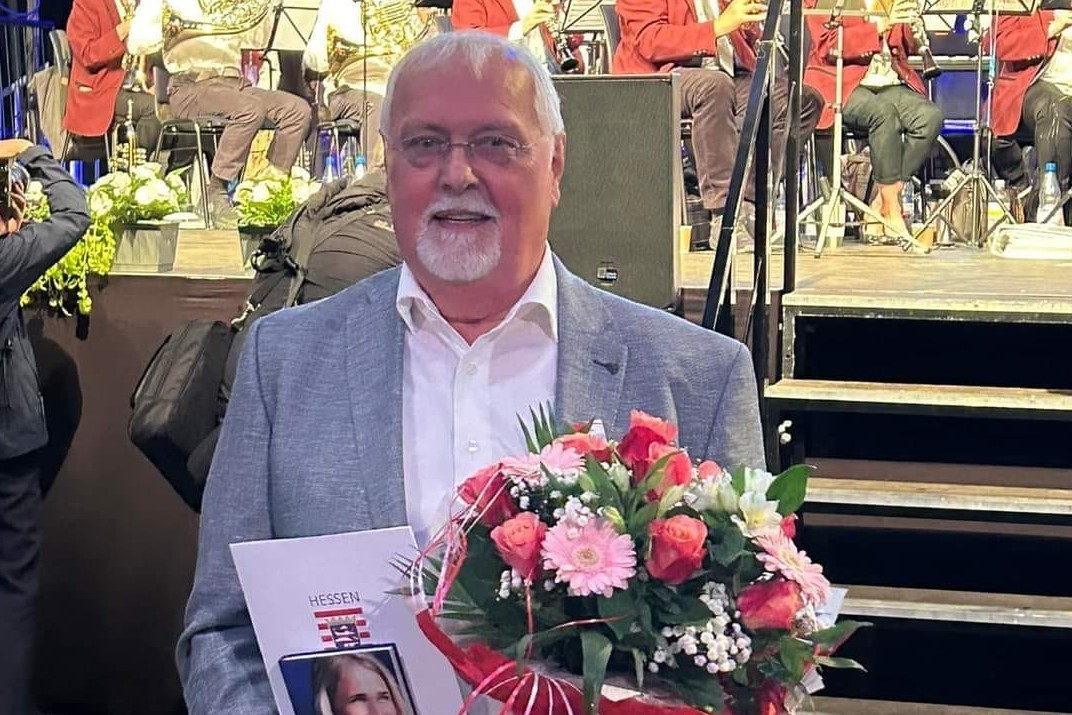 Zur Würdigung langjähriger ehrenamtlicher Leistungen wurden Herrn Karl-Heinz Arndt für die Verdienste um die Gemeinschaft in der VdK auf dem Hessentag in Fritzlar Dank und Anerkennung ausgesprochen.