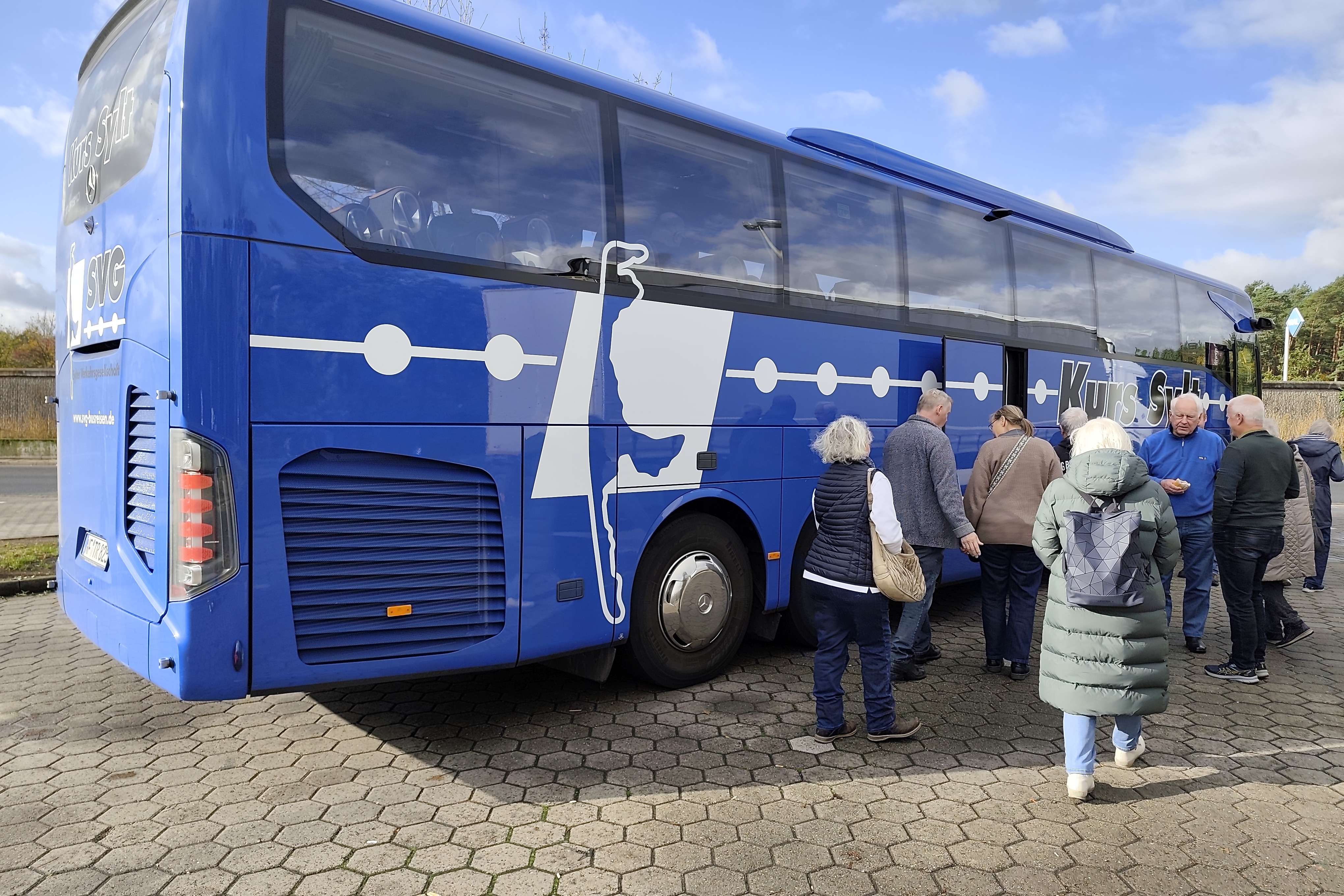 Sylter Bus bei einer Pause auf der Hinfahrt