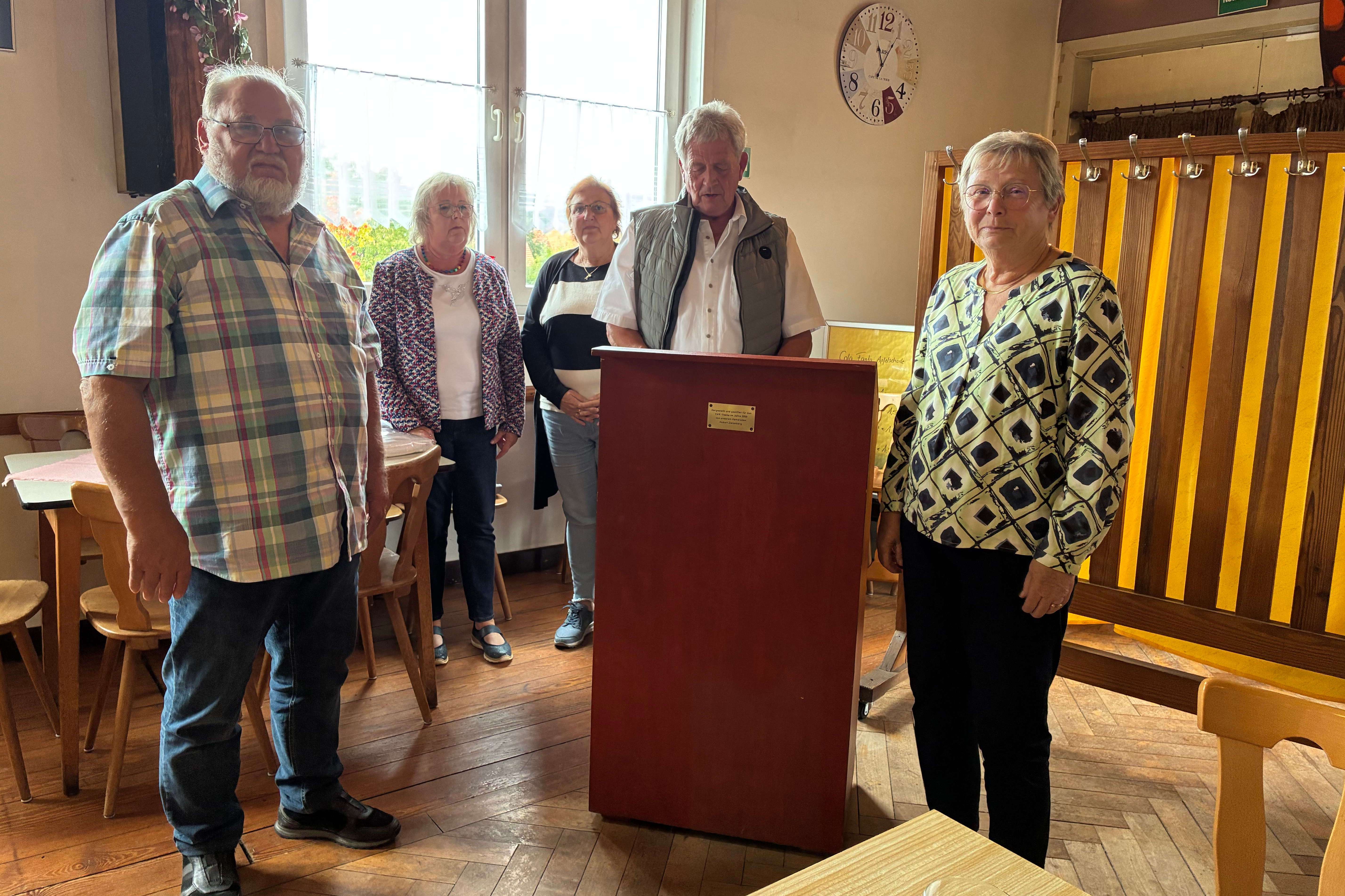 Ehrung f&uuml;r 25 Jahre Mitgliedschaft Waltraut Mai & Dieter Kusserow