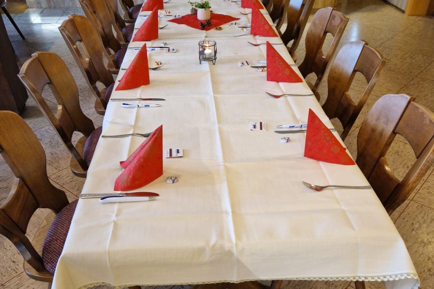 Festlich gedeckter Tisch